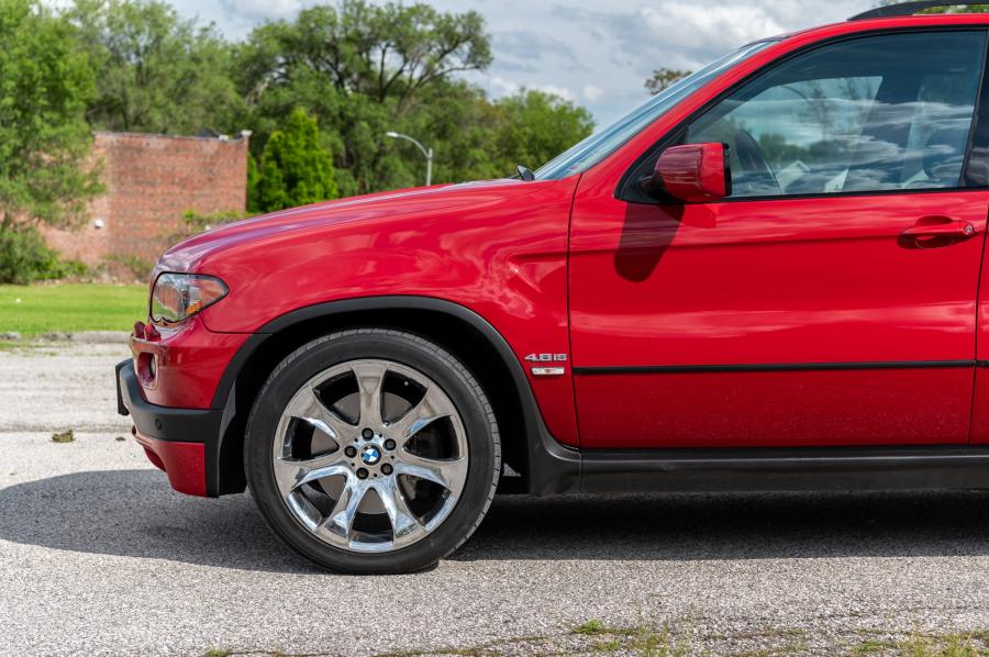 Детали экстерьера BMW X5 4.8is (E53) 2004 года  (NA) (фото 20 из 104)